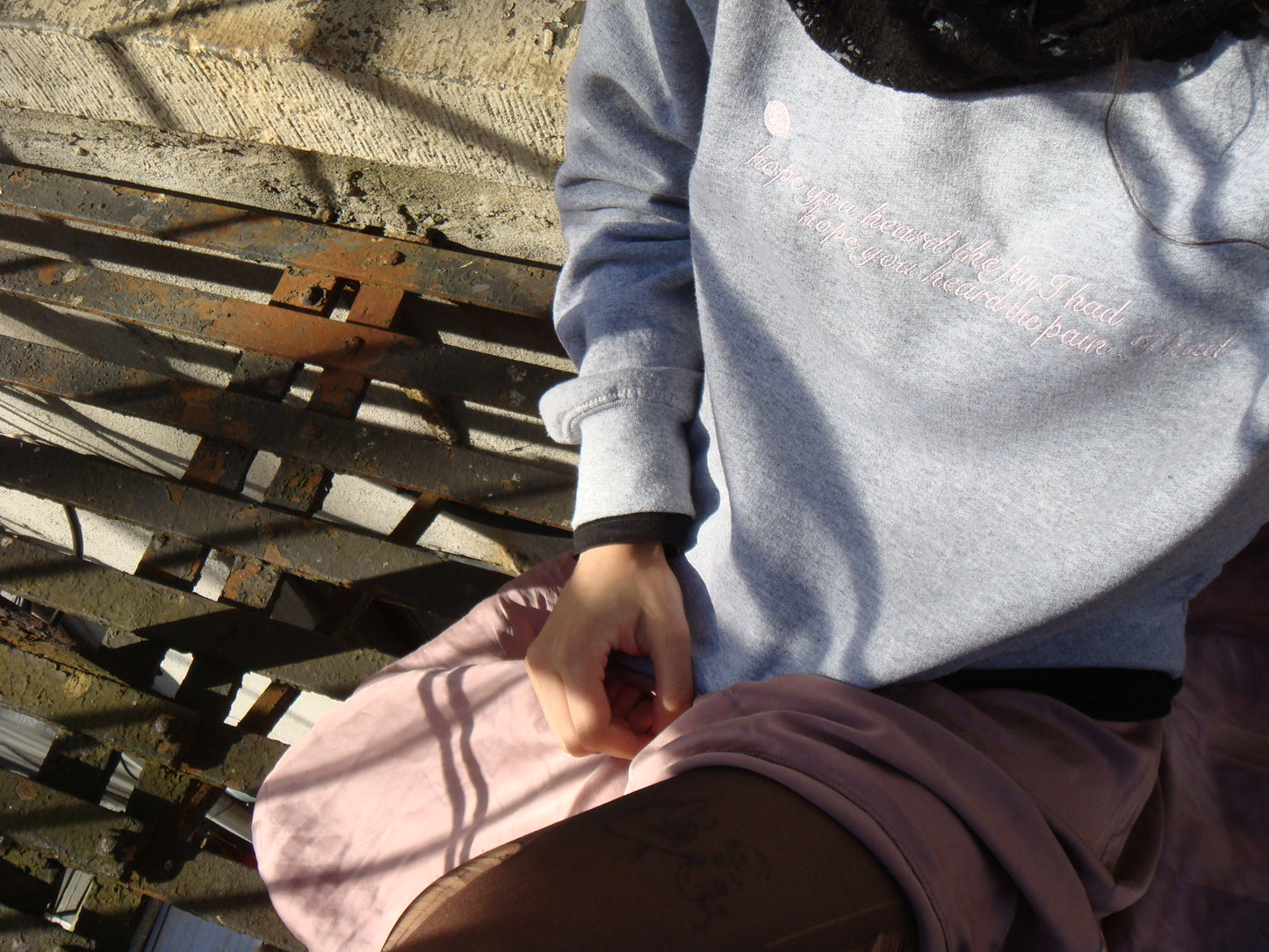 please return sweatshirt